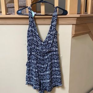 Black snd shite romper